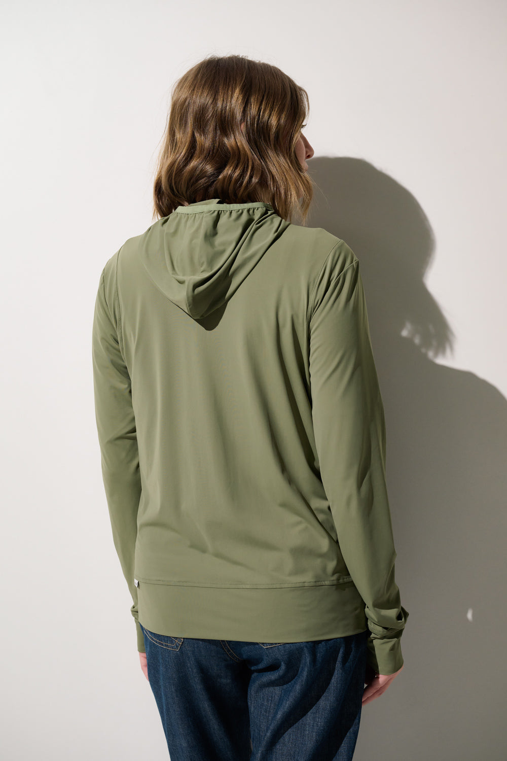 Veste anti-UV - Oasis pour femme, à capuche, légère et confortable, couleur verte, parfaite pour activités en plein air.