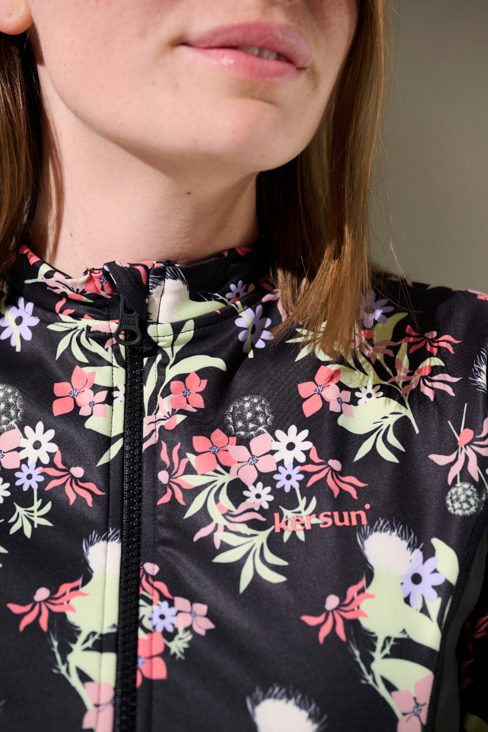 Combinaison de bain anti-UV - Pacific pour femme, à motifs floraux, UPF 50+ et tissu léger.