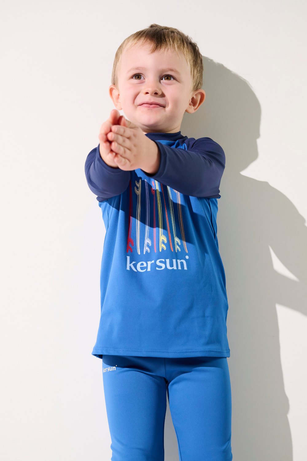 T-shirt de bain anti-UV - Fidji pour enfant, bleu, avec protection UPF 50+ et manches longues, idéal pour la plage.