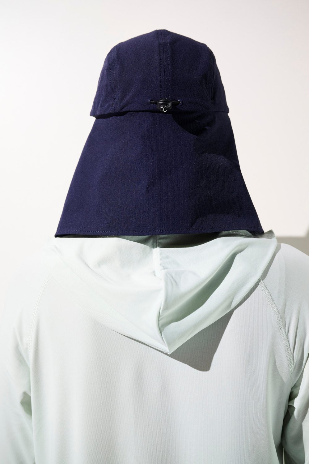 Casquette anti-UV - Sequoia bleu marine avec protection prolongée, pour activités sportives sous le soleil.
