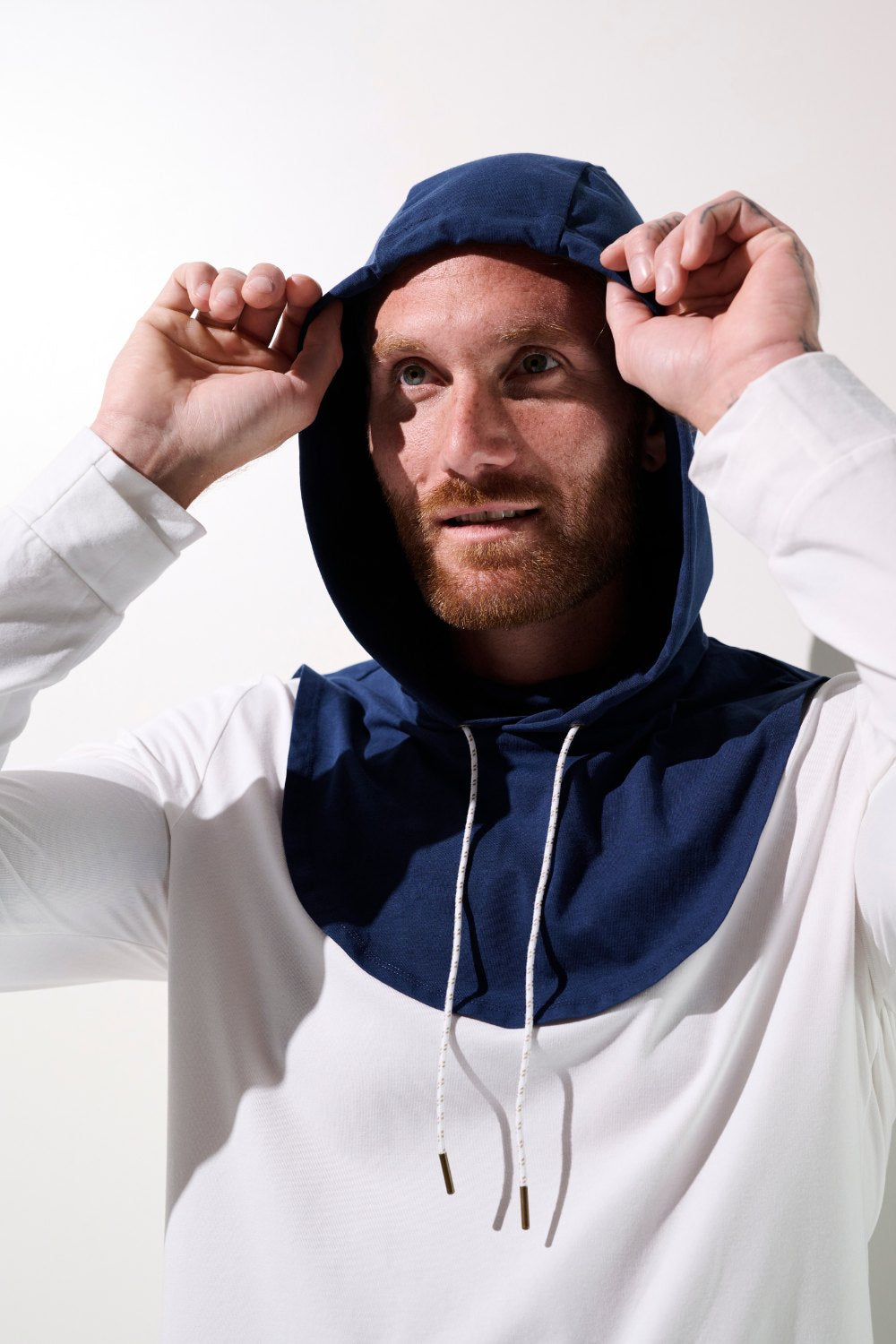 Capuche anti-UV - Mojave pour homme, couleur bleu marine, offrant une protection solaire UPF 50+.