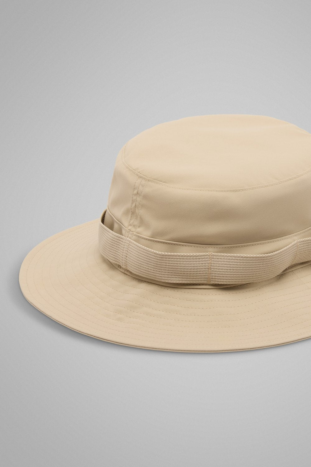 Bob anti-UV - Packable beige de Ker Sun, léger et déperlant pour une protection solaire UPF 50+ en extérieur.