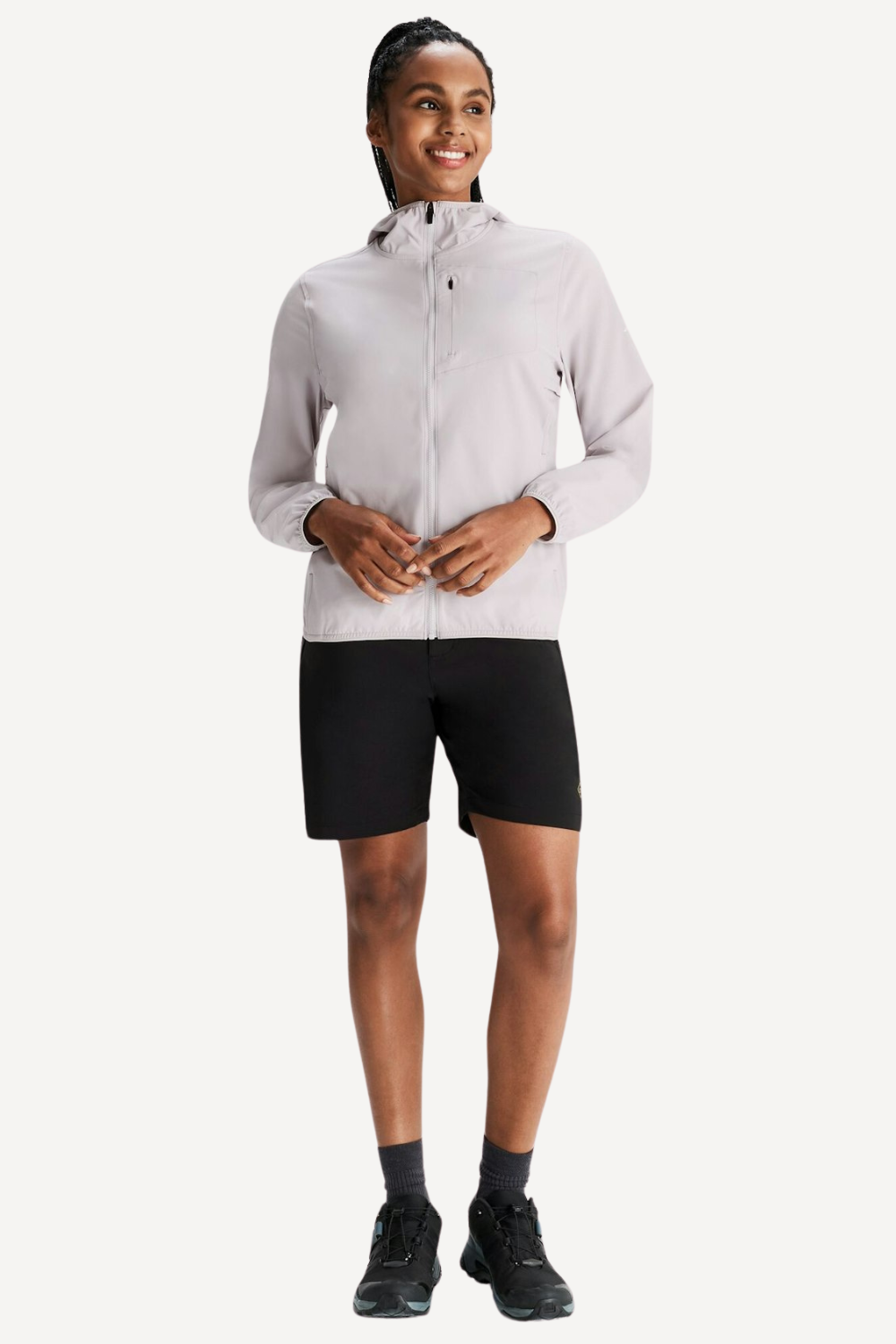 Veste anti-UV légère pour femme, coloris clair, idéale pour randonnées, tissu UPF 50+, respirante et élégante.