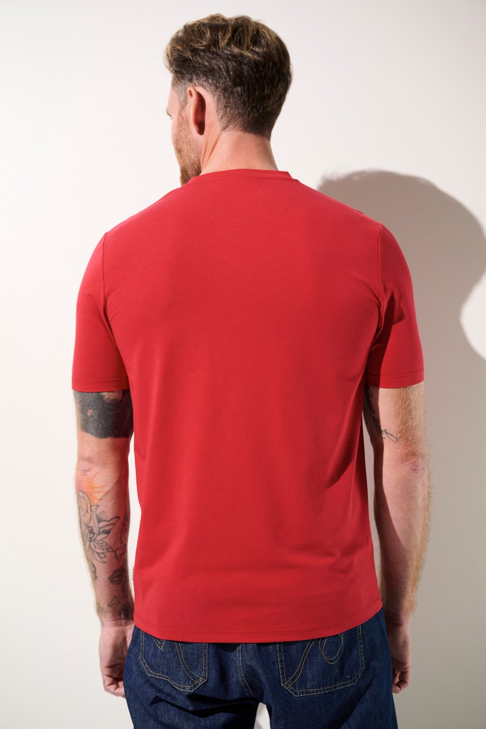 T-shirt anti-UV rouge pour homme de Ker Sun, léger et respirant, idéal pour la protection solaire en plein air.