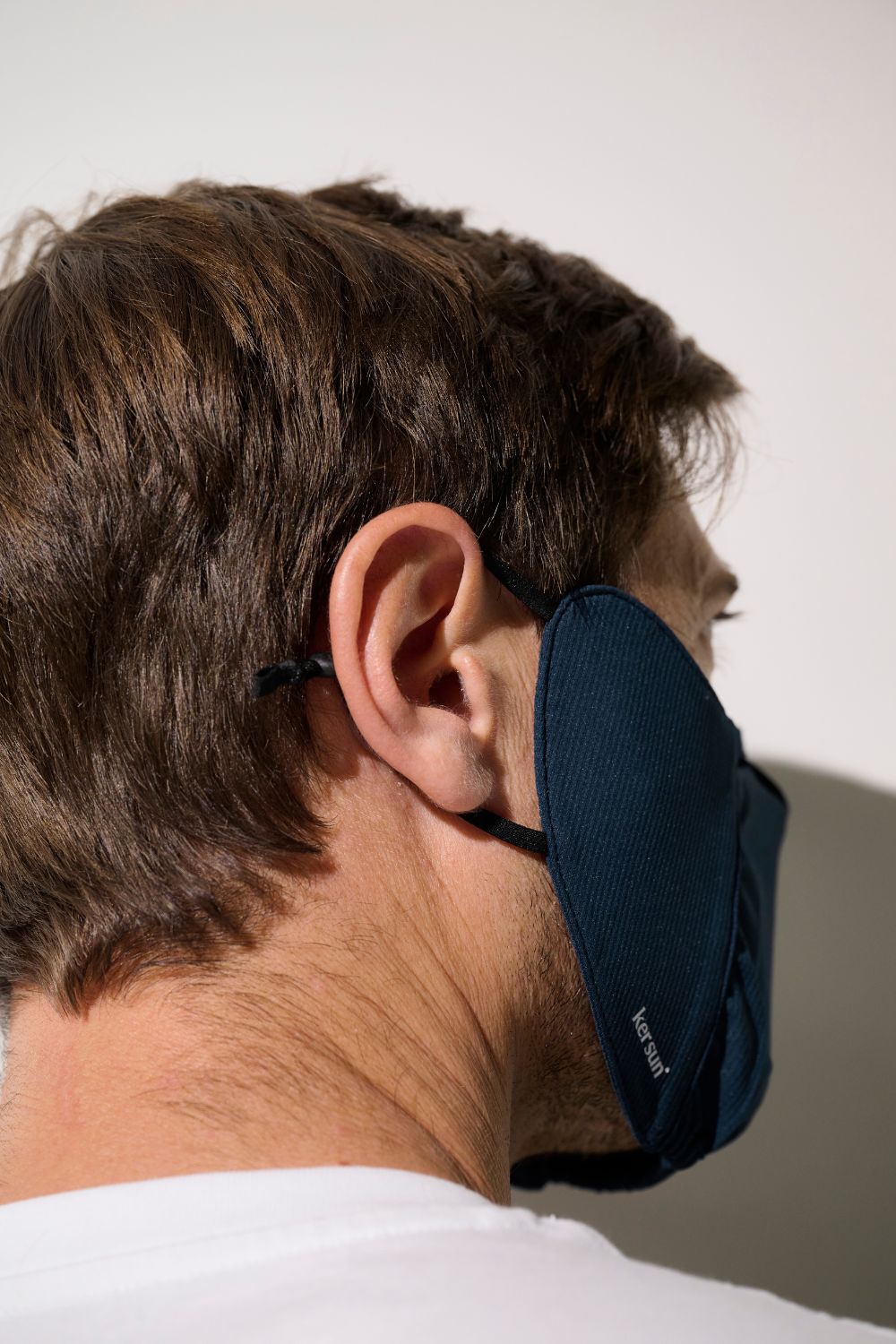 Masque anti-UV - Mojave, bleu foncé, ajustable, doux, pour homme, idéal pour la protection solaire quotidienne.