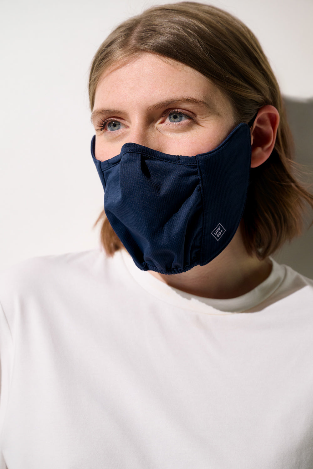 Masque anti-UV - Mojave pour femme, respirant et ajustable, couleur navy pour protection solaire efficace.