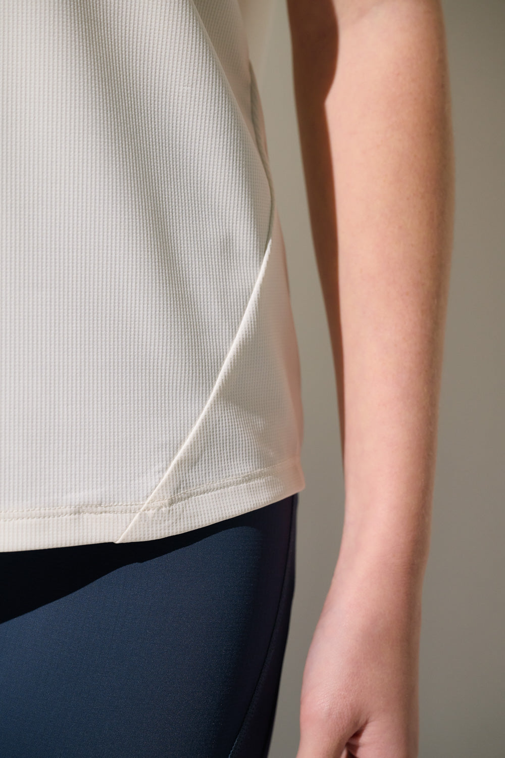 T-shirt anti-UV - Boston pour femme, léger et respirant, tissu UPF 50+ ajusté pour le sport.