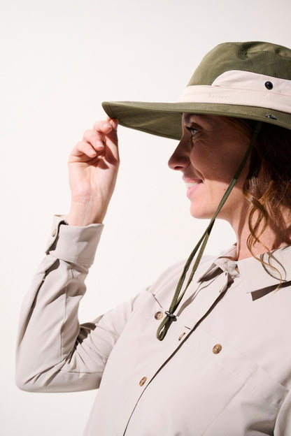 Chapeau anti-UV - Sequoia vert pour femme, léger et confortable, idéal pour randonnée et activités en plein air.