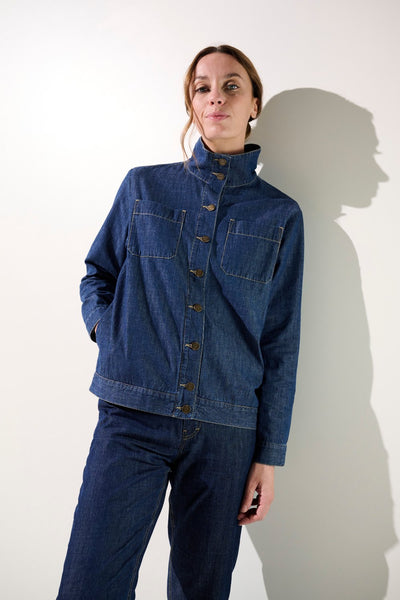 Veste anti-UV - Saint-Malo en denim bleu pour femme, élégante et légère avec protection solaire UPF 50+.