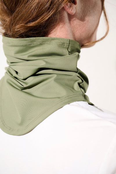 Tour de cou anti-UV Boston vert, léger et respirant, offrant une protection solaire UPF 50+ pour outdoor.