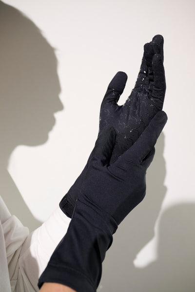 Gants anti-UV - Mojave en noir, offrant protection solaire avec manches longues, confort et adhérence.