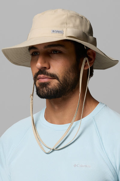 Bob anti-UV packable beige pour homme, protection solaire UPF 50+, idéal pour activités en plein air.