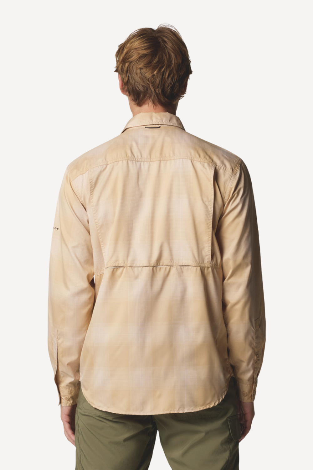Chemise anti-UV beige dos pour homme, légère et respirante avec protection solaire UPF50+.