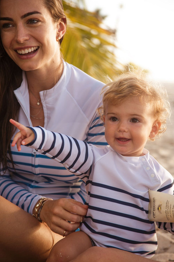 Tee-shirt-de-bain-enfant-mariniere-blanche-Nuvees-KERSUN