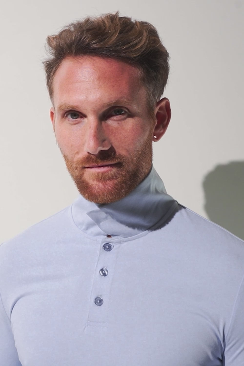 Video laden: UV-Schutzkleidung für Herren mit UPF 50+ Zertifizierung für optimalen Sonnenschutz